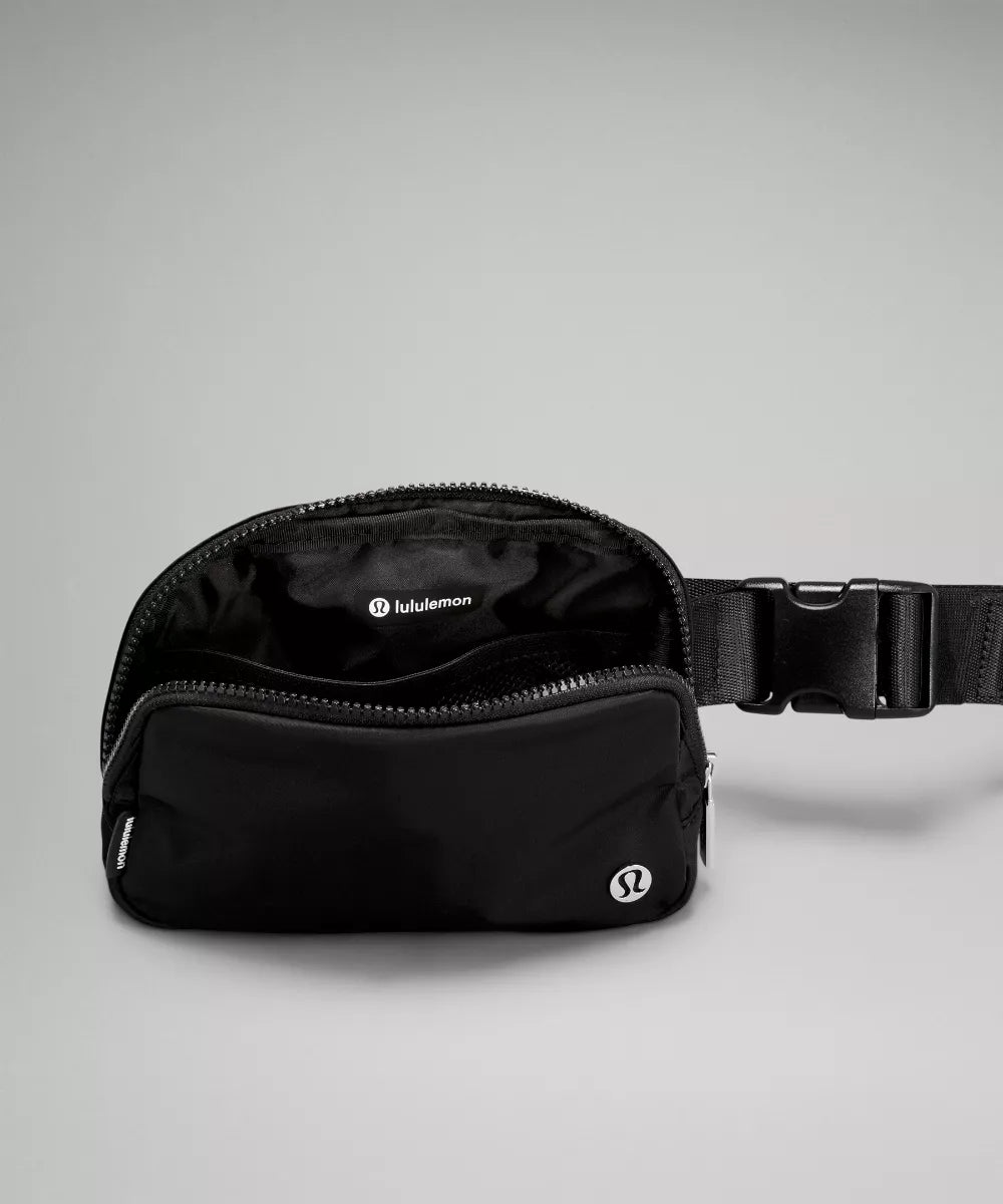 Lululemon Everywhere Belt Bag 1L - Black